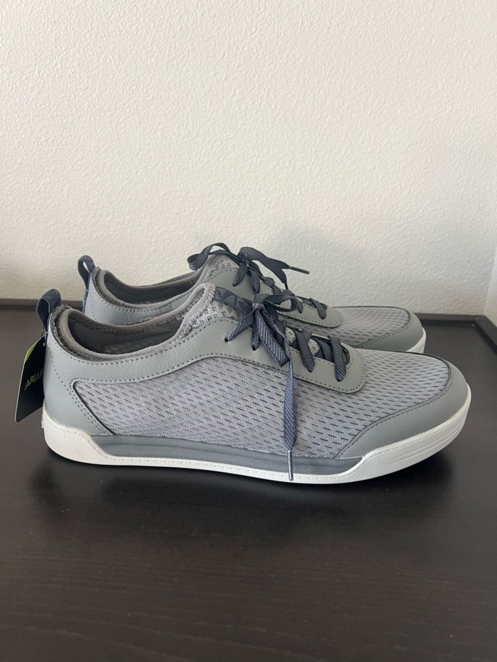 L. L. Bean Mens Graphite Vacationland Sneaker Size 13
